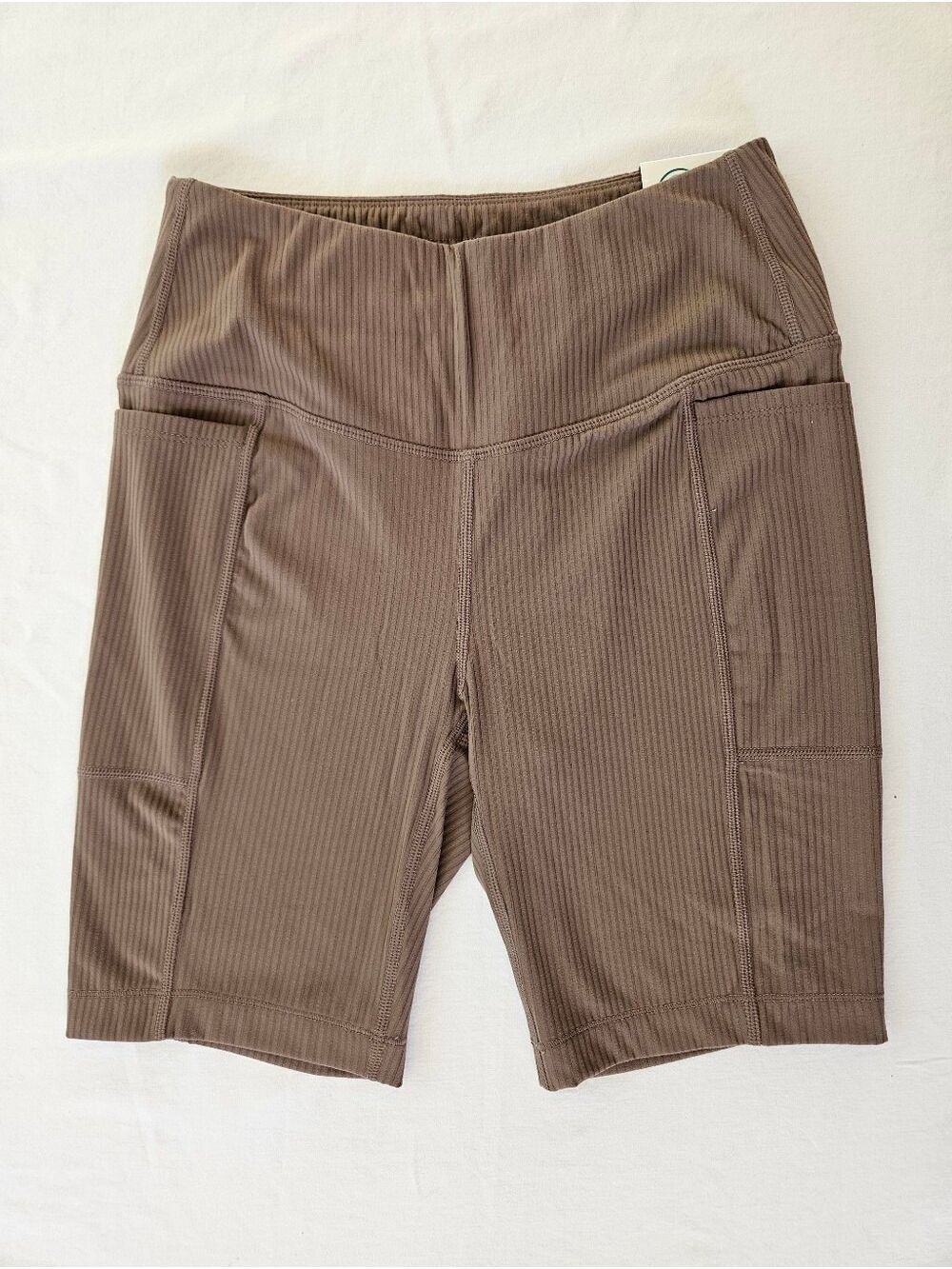 Mondetta Ribbed Bike Shorts in Tan Brown Pockets NWT Size XS